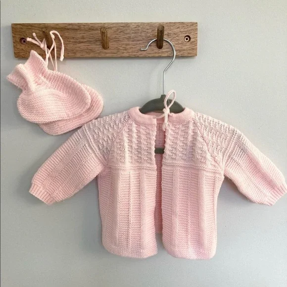 Handmade Knit Baby Set - Picture 1 of 3